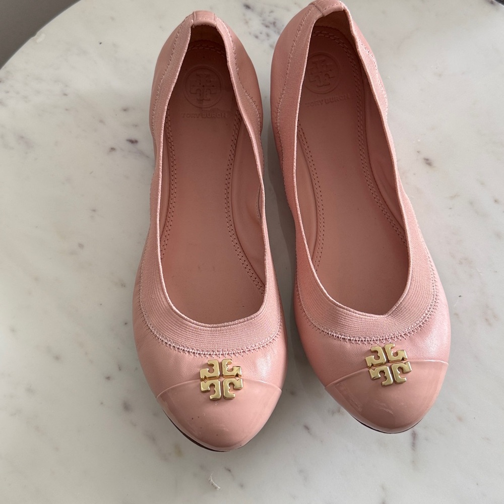 Tory Burch Pink Patent and Leather Caroline Ballet Flats Size 8.5